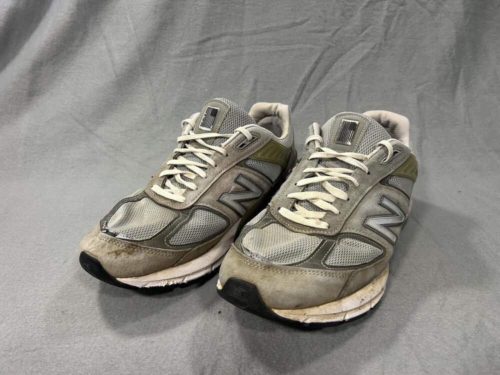 New Balance 990v4 Shoes Mens Size 12 Gray 4E Wide Made In USA Running Sneaker